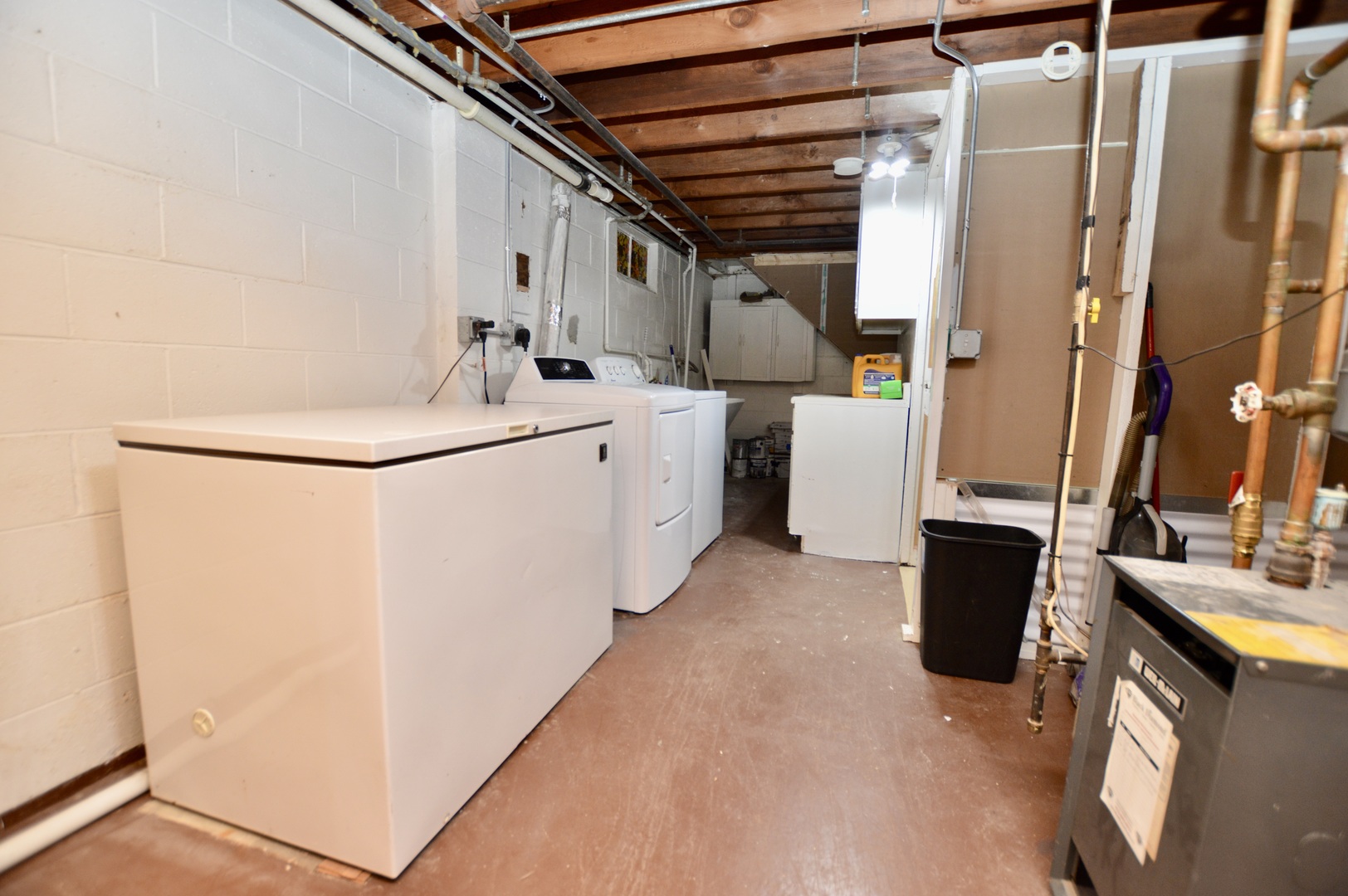 12310 Price Road Hebron, IL 60034 - Photo 17 of 20 a utility room with dryer and washer
