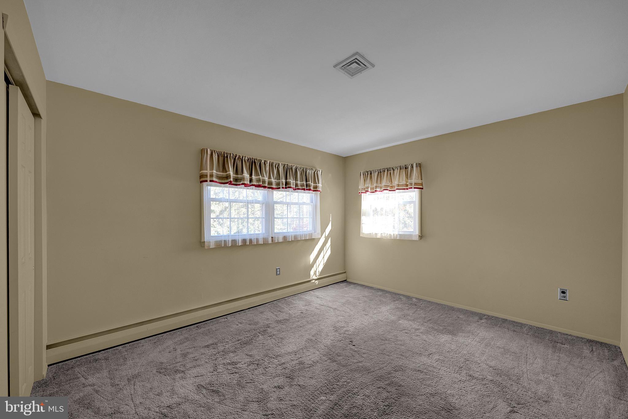 4 Old Forge Lane Ewing, NJ 08618 - Photo 26 of 35 an empty room with windows