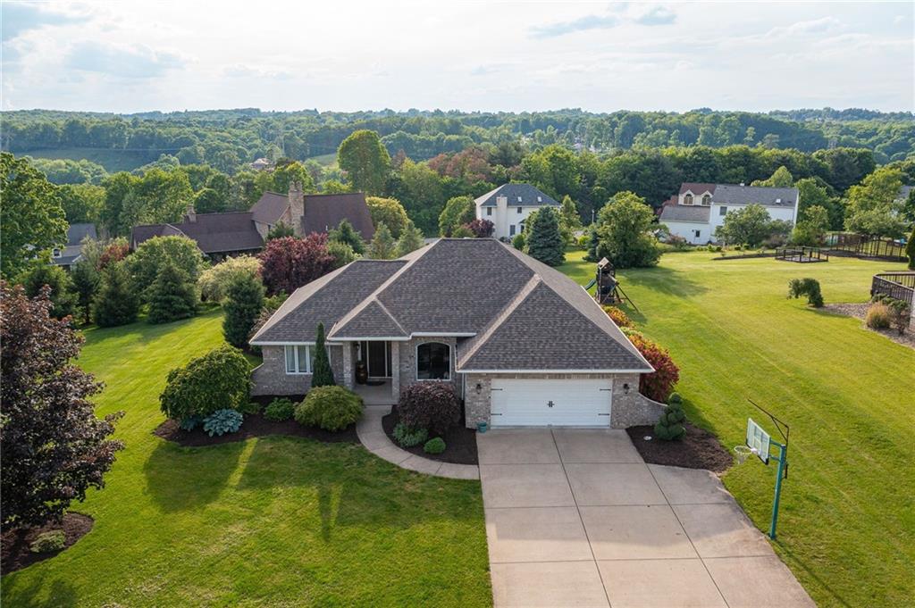 104 Rochelle Lane Monaca, PA 15061 - Photo 2 of 25 Gallery Image 2
