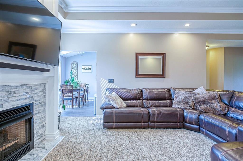 104 Rochelle Lane Monaca, PA 15061 - Photo 4 of 25 Gallery Image 4