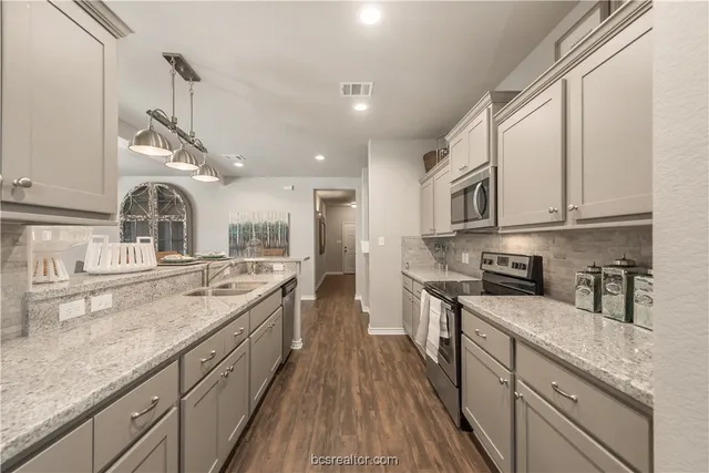 $409,900 | 547 Hayes Lane, College Station, TX 77845