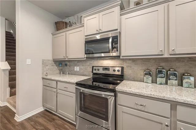 $409,900 | 547 Hayes Lane, College Station, TX 77845