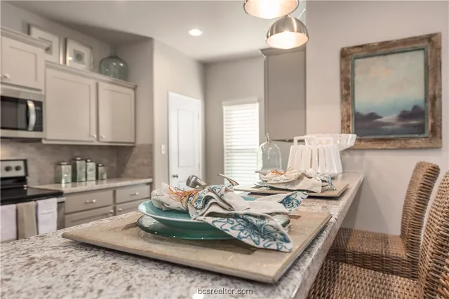 $409,900 | 547 Hayes Lane, College Station, TX 77845