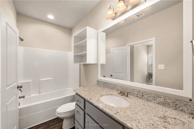 $409,900 | 547 Hayes Lane, College Station, TX 77845