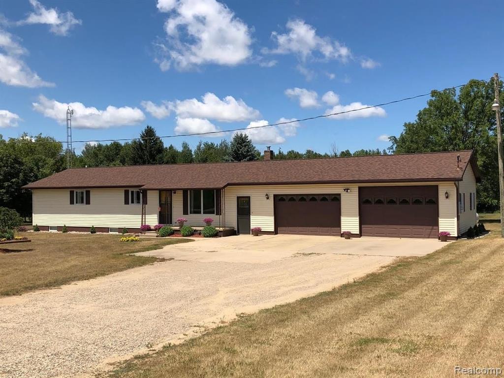 2121 Helena Road Bad Axe, MI 48413 - Photo 1 of 24