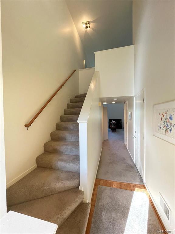 680 Highgate Mews, Unit 73 Rochester Hills, MI 48307 - Photo 3 of 43
