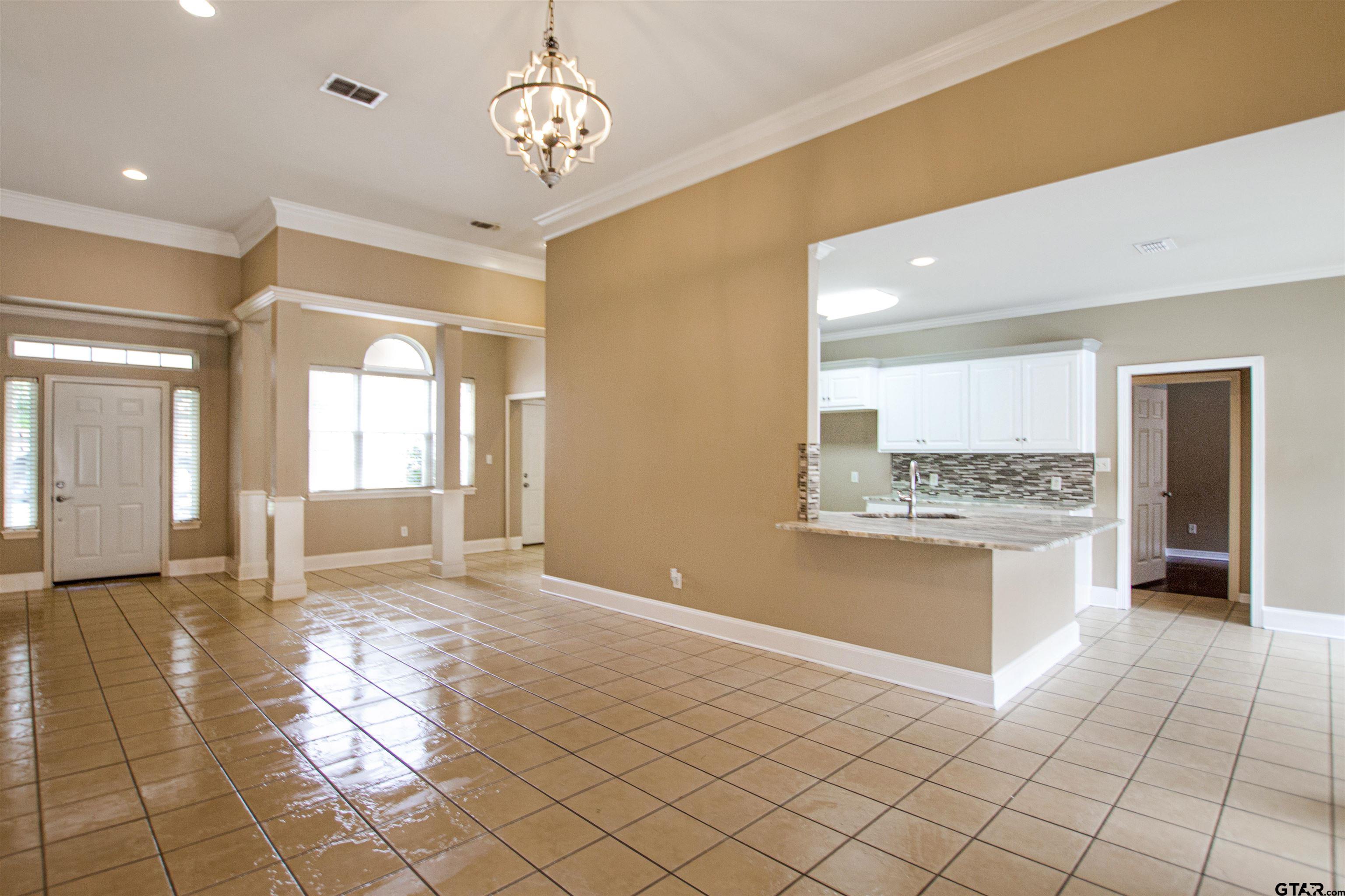 812 Rugby Lane Whitehouse, TX 75791 - Photo 4 of 40