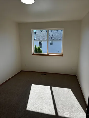 $3,300 | 19352 114th Place Southeast, Kent, WA 98031