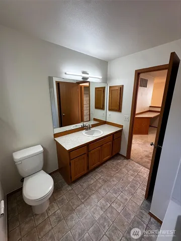 $3,300 | 19352 114th Place Southeast, Kent, WA 98031