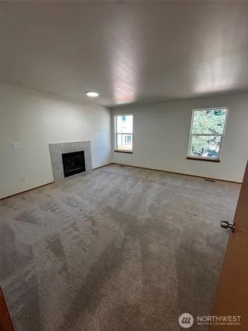 $3,300 | 19352 114th Place Southeast, Kent, WA 98031