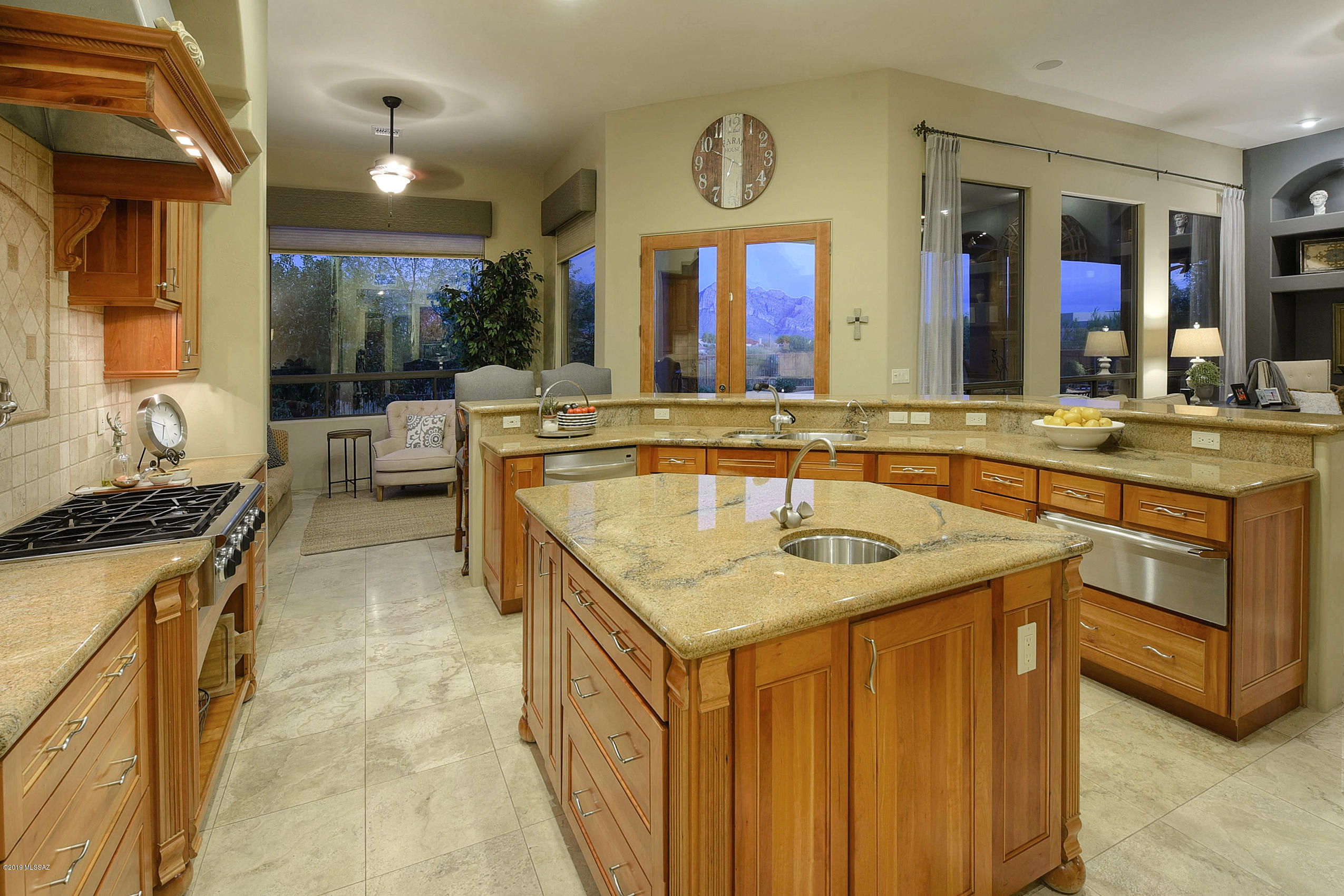 12200 North Reflection Ridge Drive Oro Valley, AZ 85755 - Photo 18 of 35