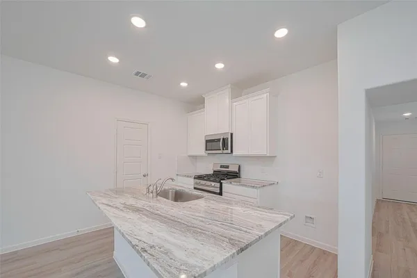 $2,100 | 17722 Pamukkale Place, Tomball, TX 77377