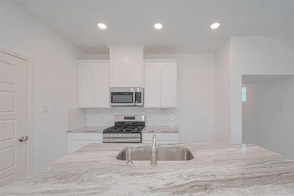 $2,100 | 17722 Pamukkale Place, Tomball, TX 77377