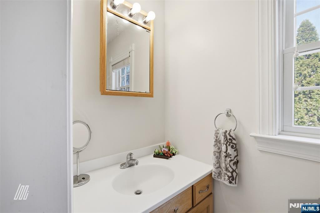 91 Forest Street Closter, NJ 07624 - Photo 26 of 46