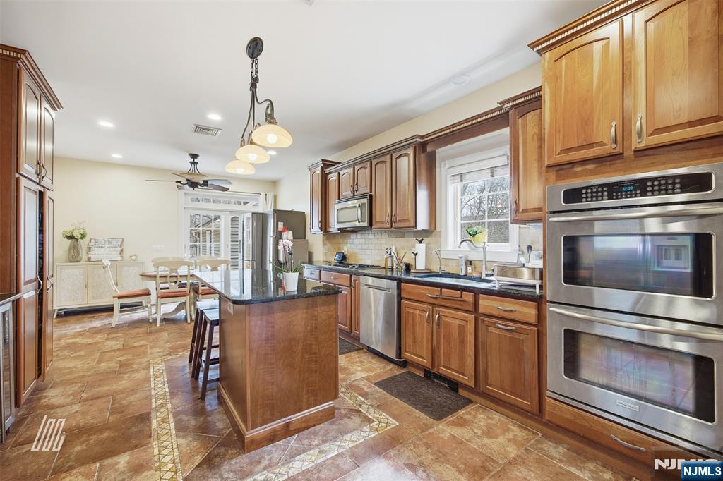 91 Forest Street Closter, NJ 07624 - Photo 9 of 46