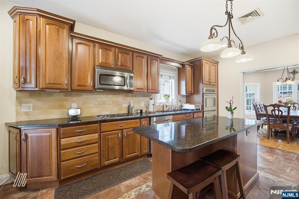 91 Forest Street Closter, NJ 07624 - Photo 10 of 46