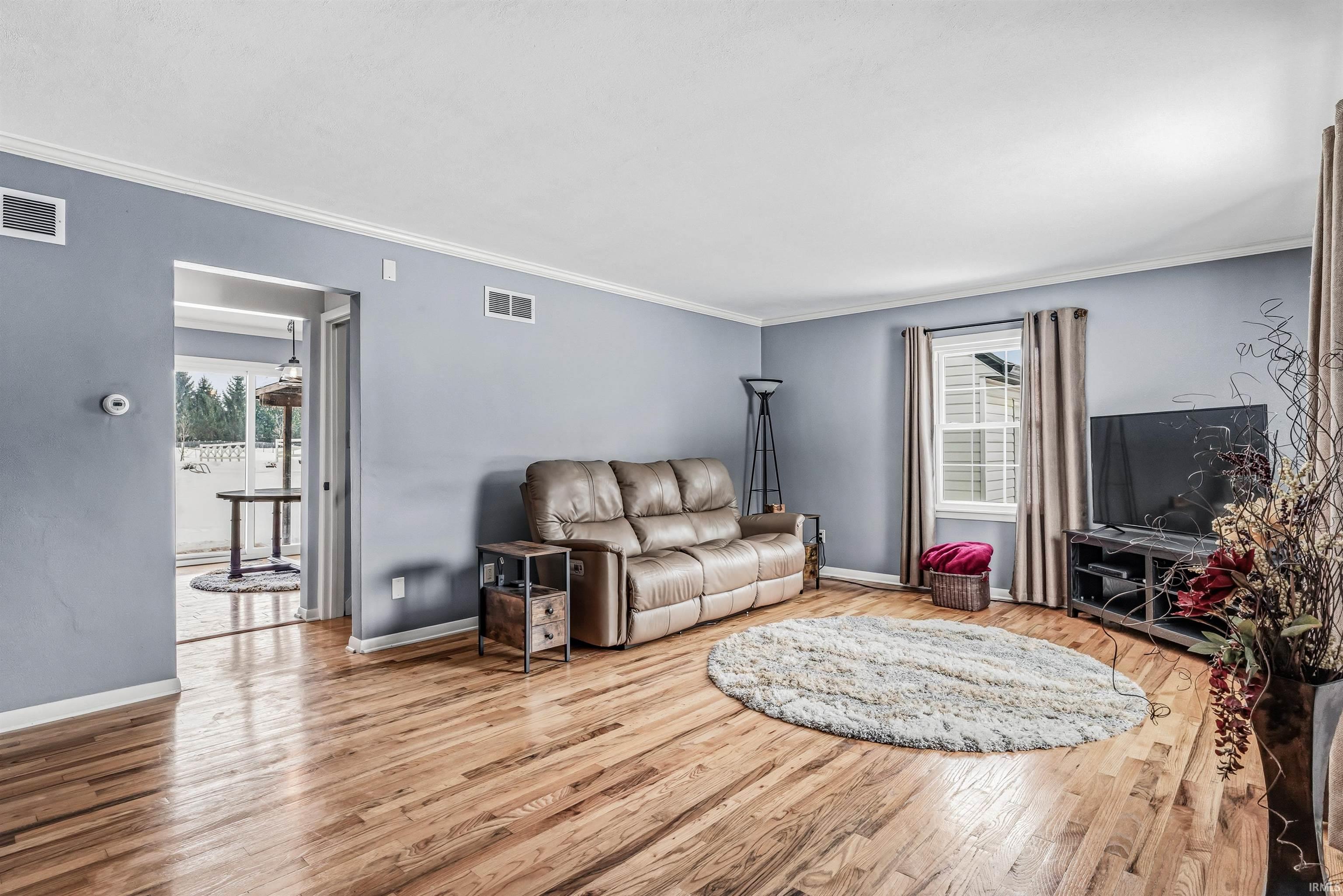 8907 Gerig Road Leo, IN 46765 - Photo 4 of 36