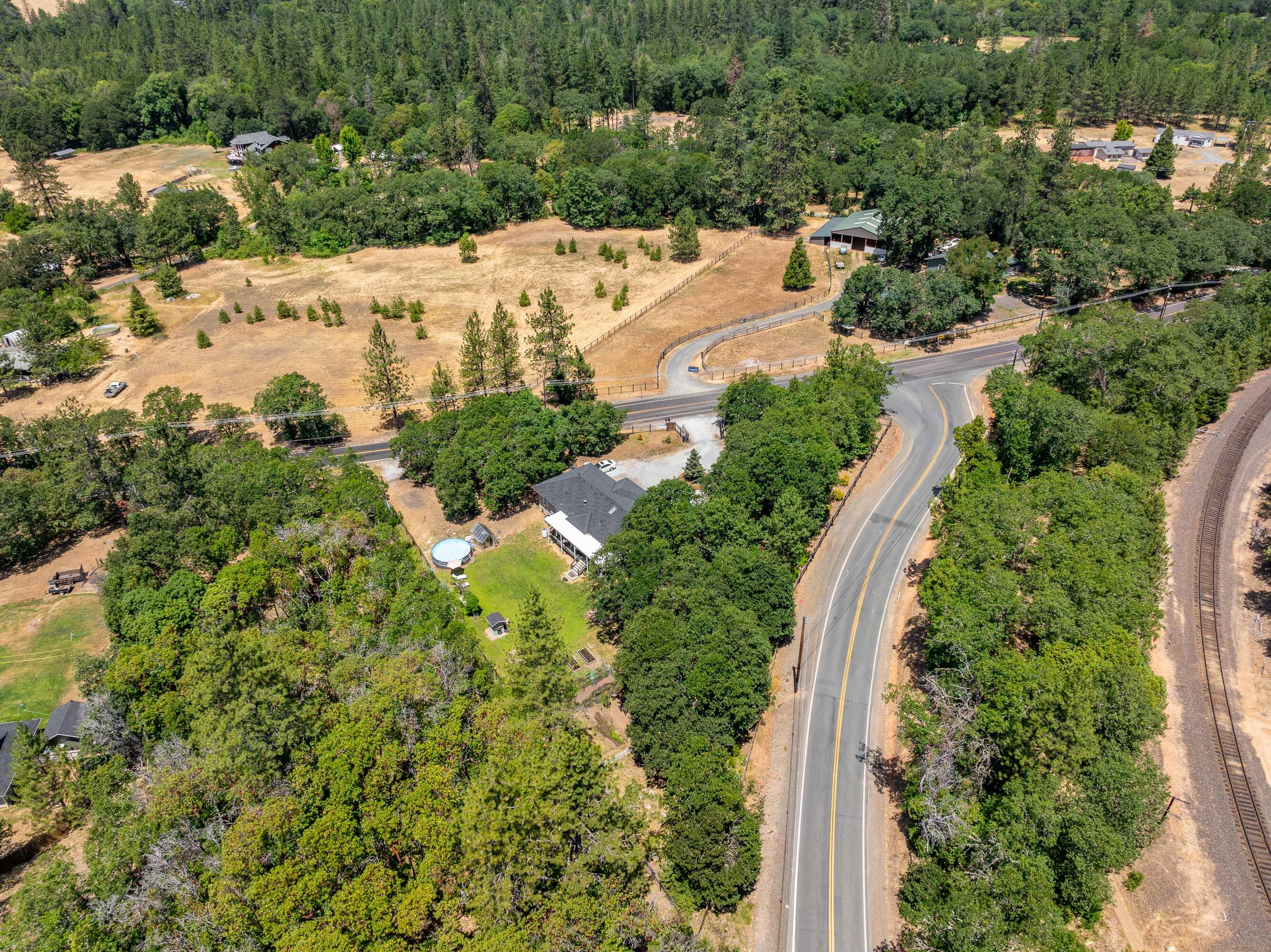 5851 Hugo Road Grants Pass, OR 97526 - Photo 42 of 48 DRONE (3 of 8)