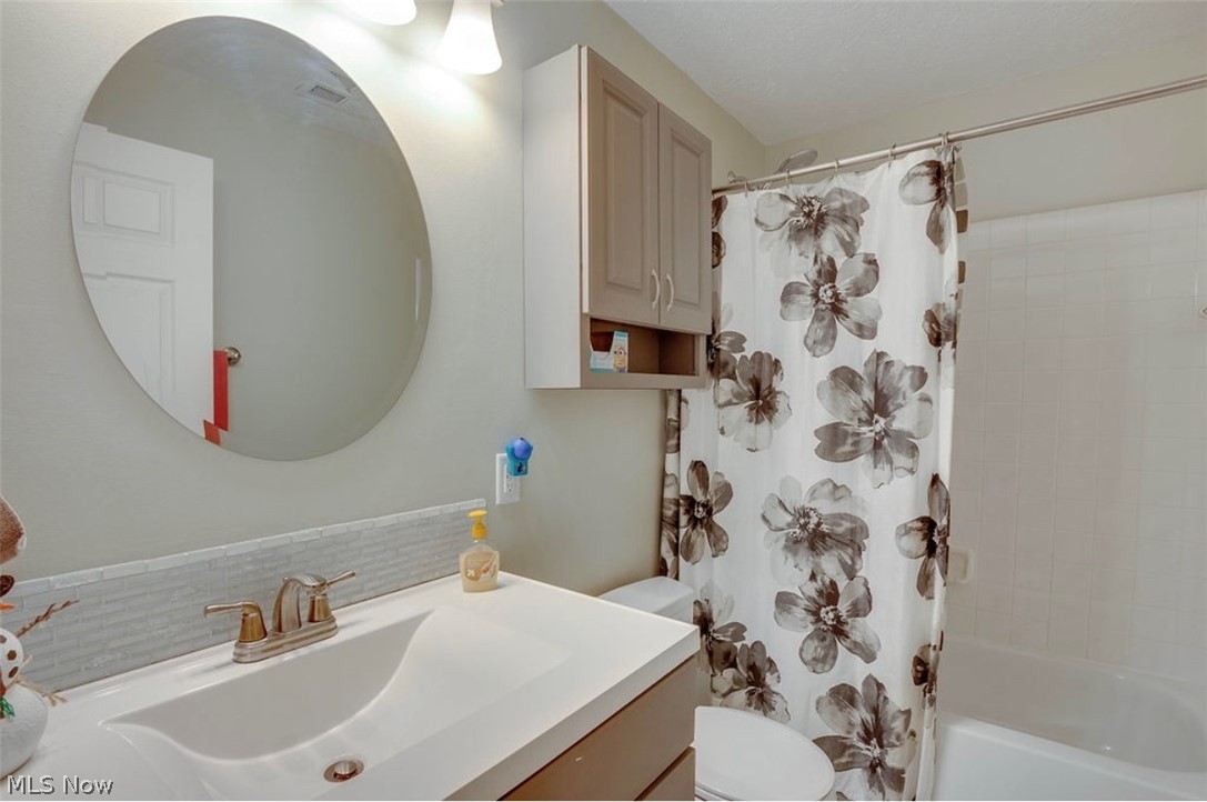 8098 Stockbridge Road Mentor, OH 44060 - Photo 14 of 28 Gallery Image 14