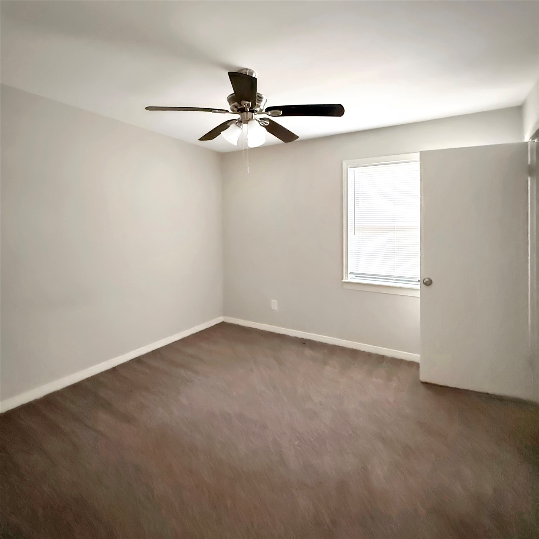 819 West Kyle Road Clute, TX 77531 - Photo 15 of 23 Gallery Image 15