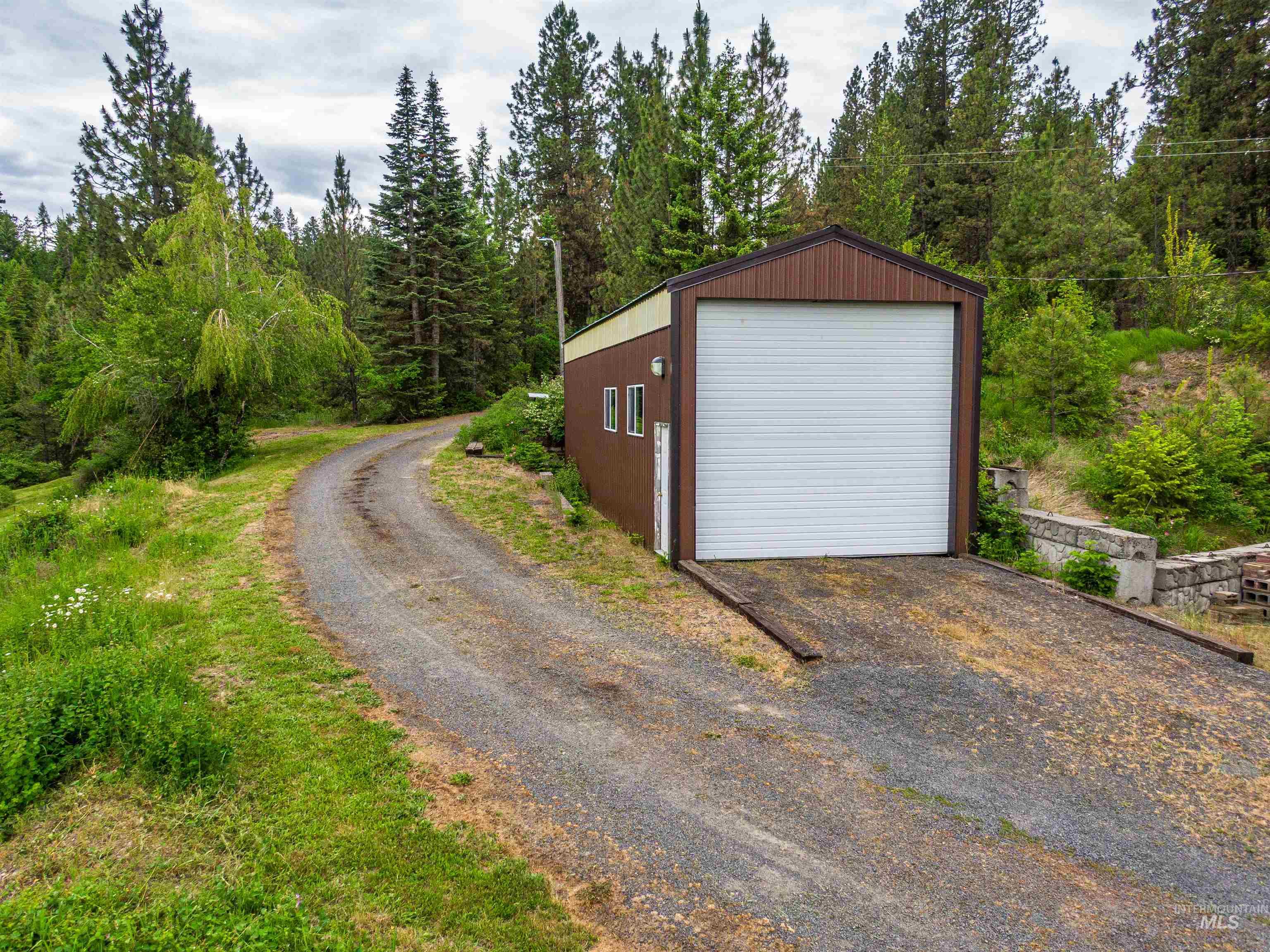 1415 Four Mile Road Viola, ID 83872 - Photo 8 of 49