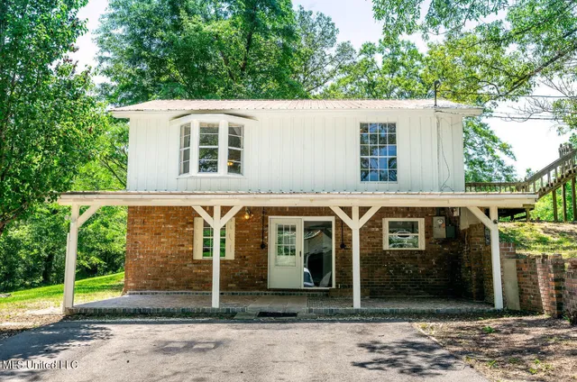 $225,000 | 522 Southgate Road, Hattiesburg, MS 39401