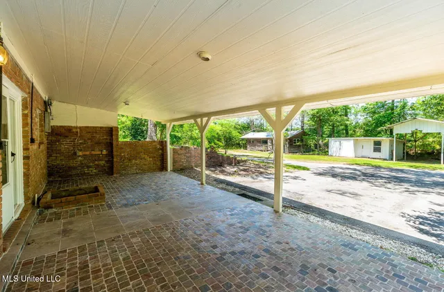 $225,000 | 522 Southgate Road, Hattiesburg, MS 39401