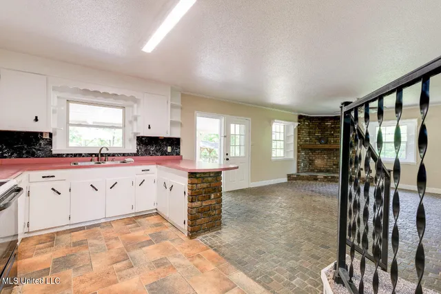 $225,000 | 522 Southgate Road, Hattiesburg, MS 39401