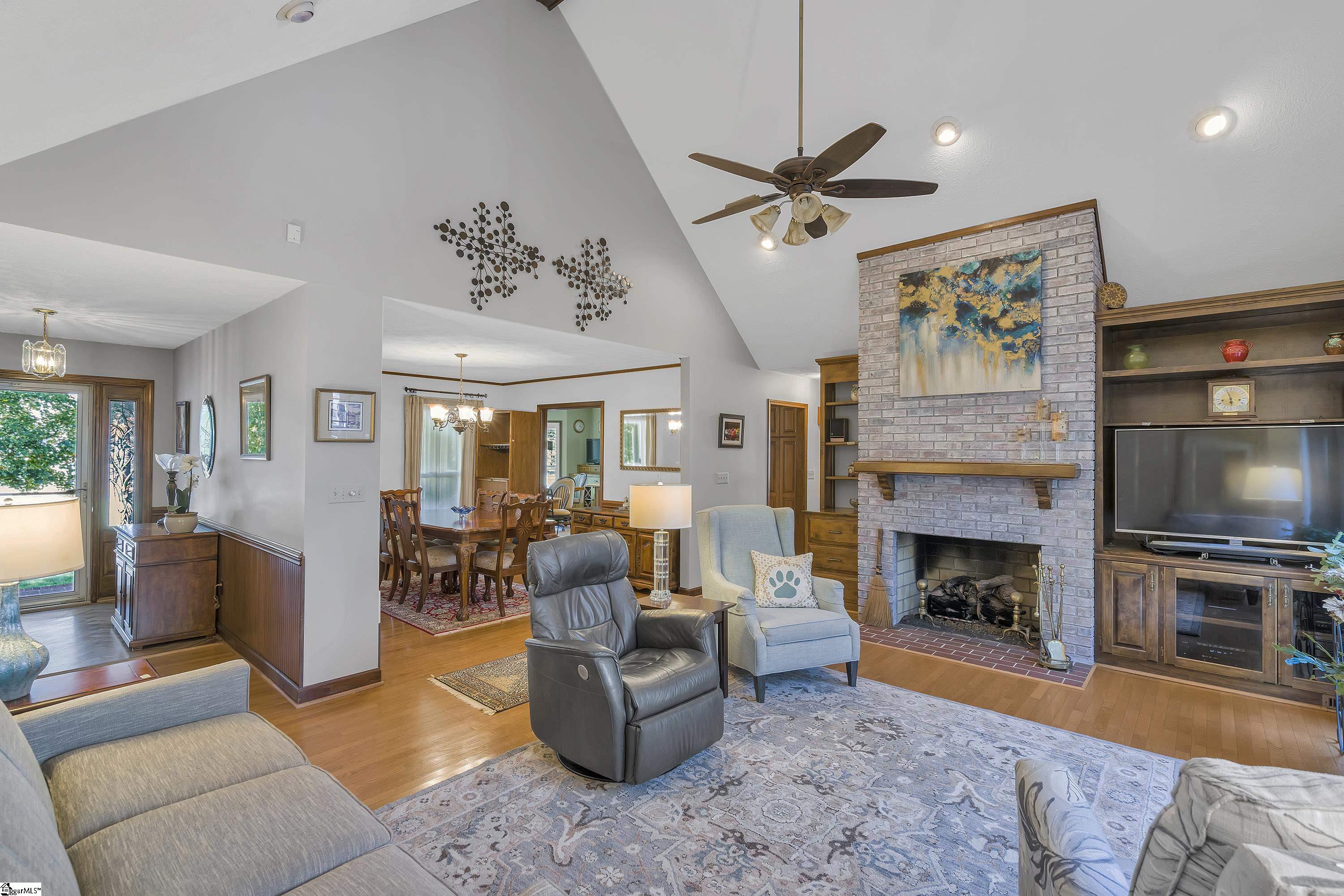 102 Ranger Court Simpsonville, SC 29680 - Photo 5 of 34 Gallery Image 5
