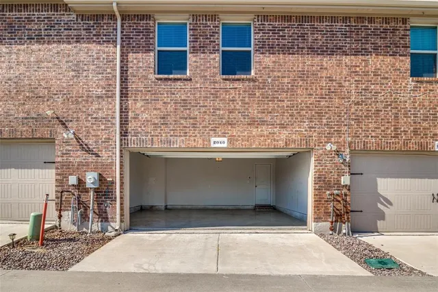 $2,100 | 2040 Juniper Pass Way, Mesquite, TX 75149