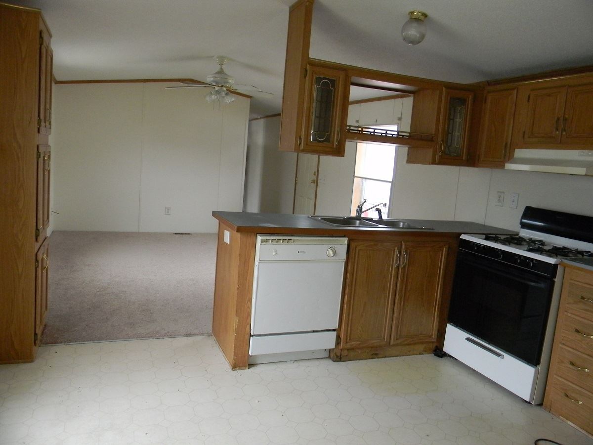 30 Kendall Pond Road, Unit 35 Derry, NH 03038 - Photo 3 of 6 Gallery Image 3