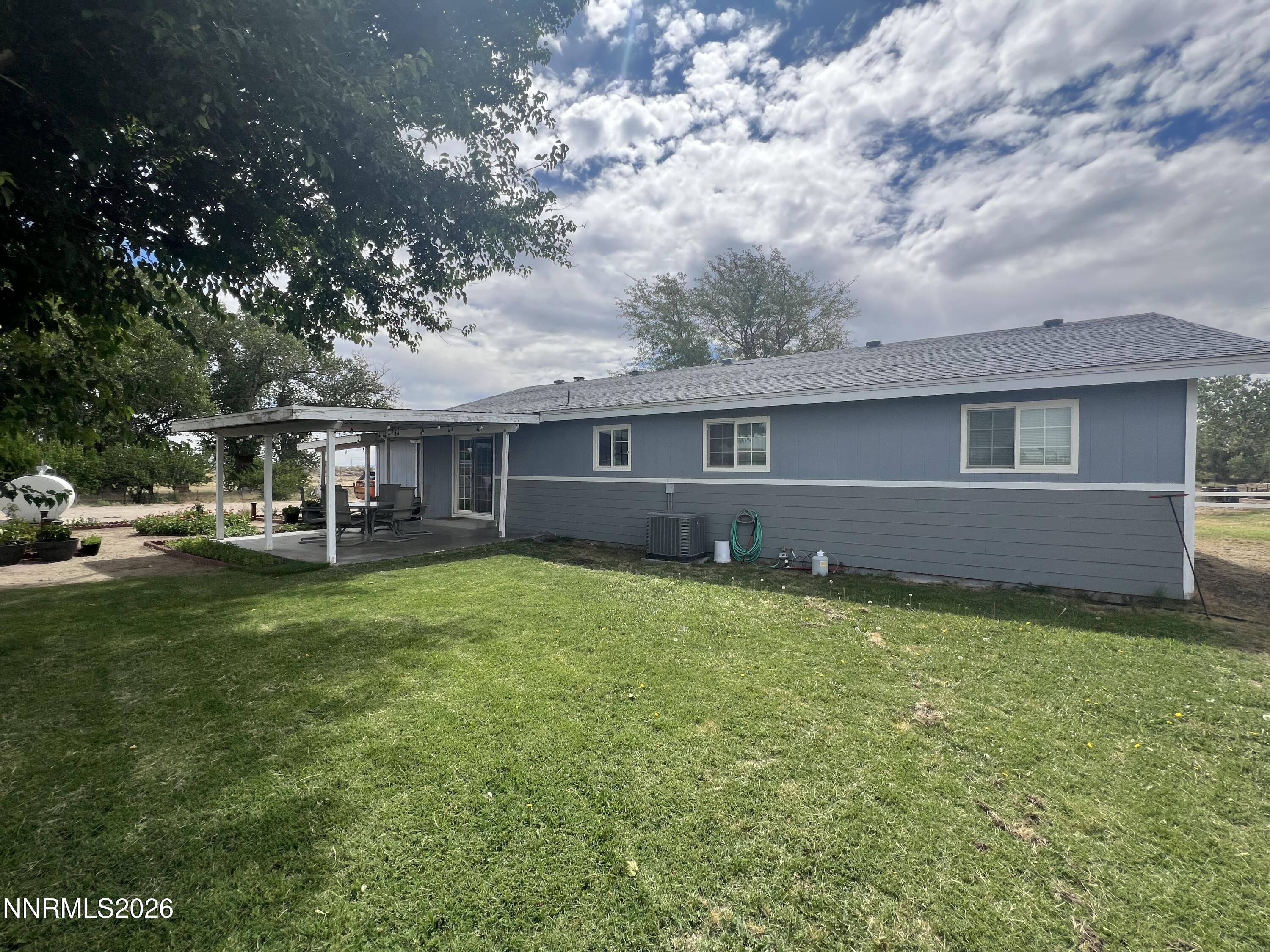6975 Cox Road Fallon, NV 89406 - Photo 5 of 45 nice house back