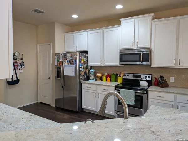 $1,800 | 10515 Royal Estate, San Antonio, TX 78245