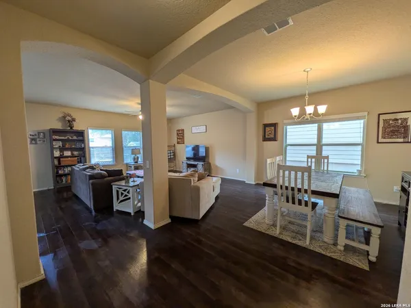 $1,800 | 10515 Royal Estate, San Antonio, TX 78245