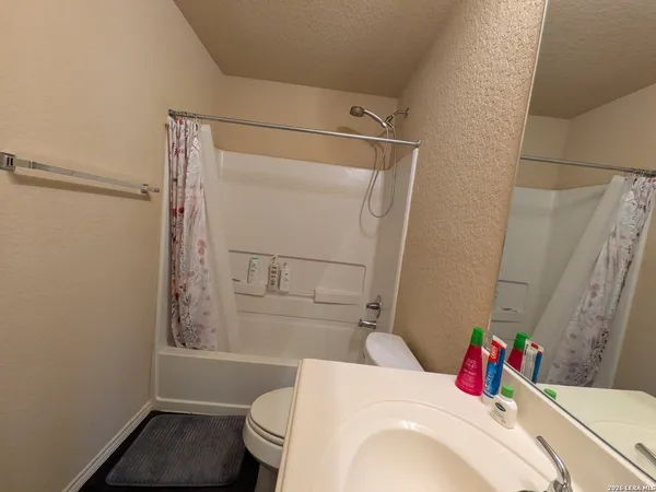 $1,800 | 10515 Royal Estate, San Antonio, TX 78245