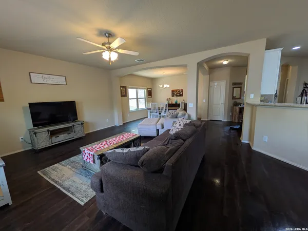 $1,800 | 10515 Royal Estate, San Antonio, TX 78245