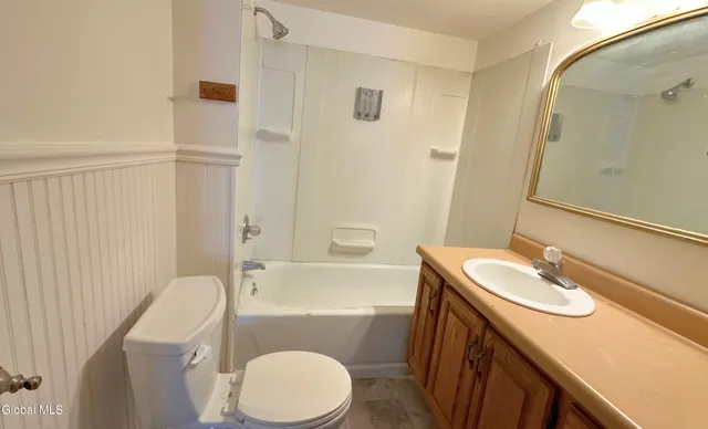 $260,000 | 2220-2222 Campbell Avenue, Schenectady, NY 12306