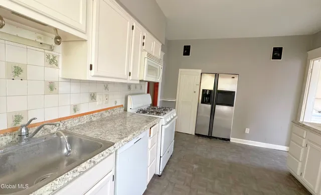 $260,000 | 2220-2222 Campbell Avenue, Schenectady, NY 12306