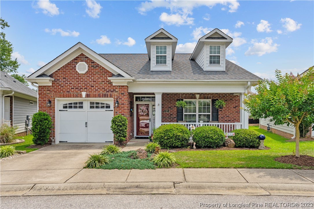 833 Falling Creek Lane, Fayetteville, NC 28304 Compass