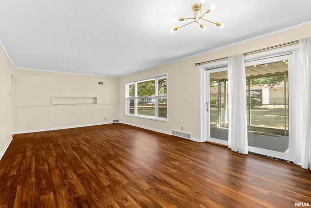 $185,000 | 11 Sandalwood Lane, Bartonville, IL 61607