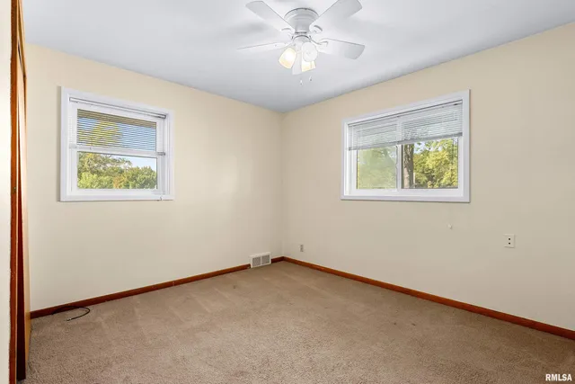 $185,000 | 11 Sandalwood Lane, Bartonville, IL 61607