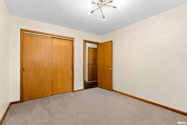 $185,000 | 11 Sandalwood Lane, Bartonville, IL 61607