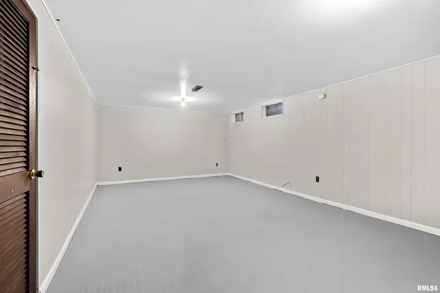 $185,000 | 11 Sandalwood Lane, Bartonville, IL 61607