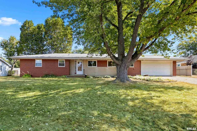 $185,000 | 11 Sandalwood Lane, Bartonville, IL 61607