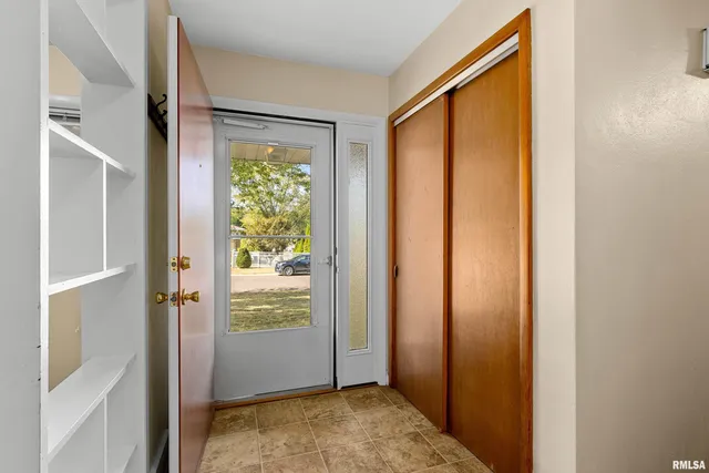 $185,000 | 11 Sandalwood Lane, Bartonville, IL 61607