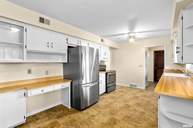 $185,000 | 11 Sandalwood Lane, Bartonville, IL 61607