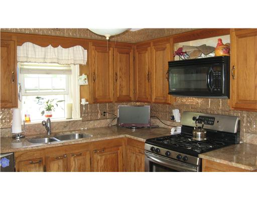 19 Cormier Road Lincoln, RI 02865 - Photo 9 of 10 Kitchen.
