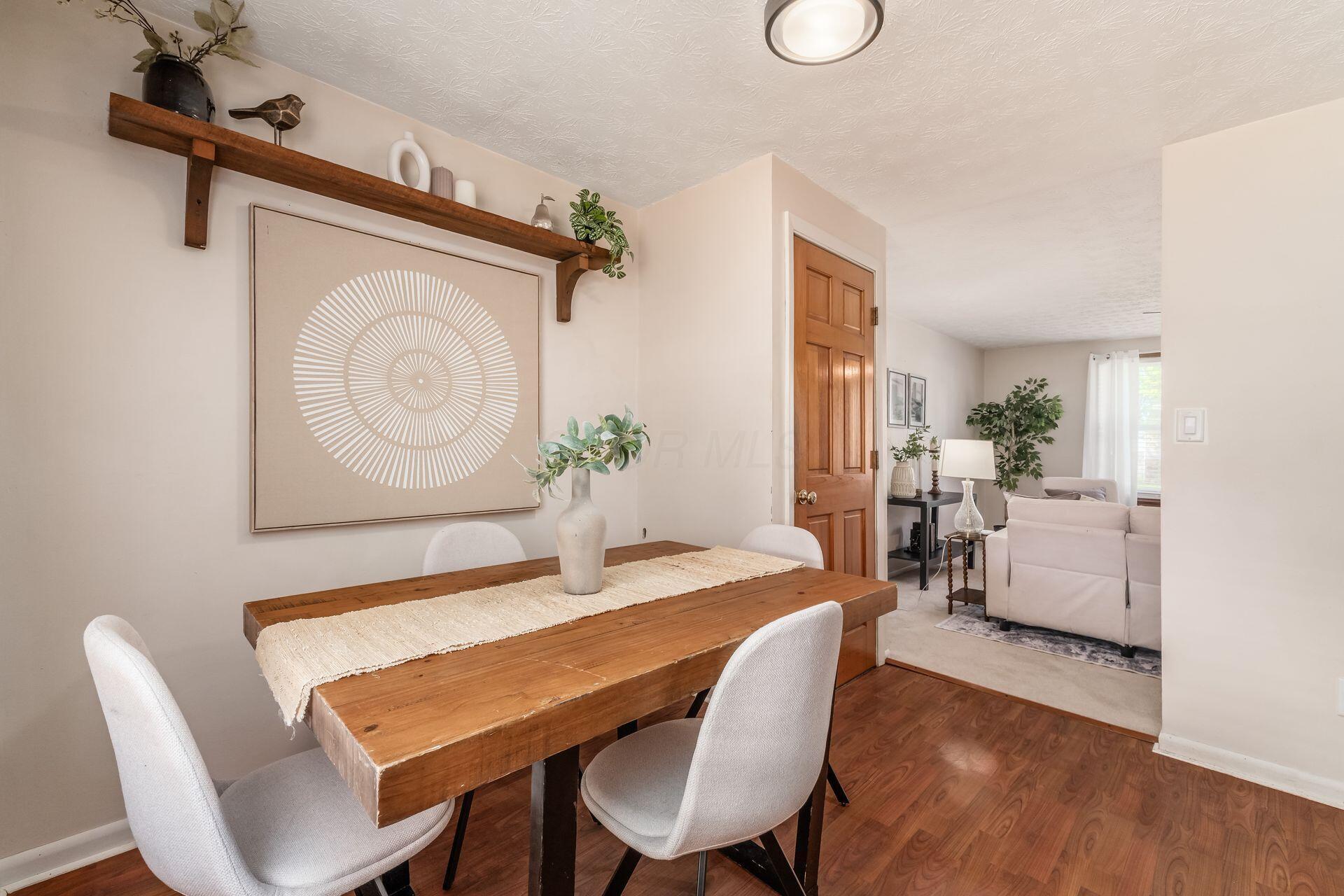3358 Fontaine Road Columbus, OH 43232 - Photo 15 of 33 Dinette
