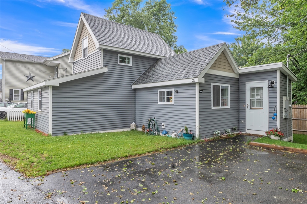 21 Myrtle Avenue Sterling, MA 01564 - Photo 3 of 24