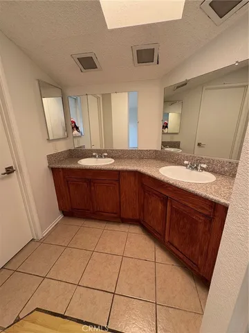 $2,850 | 4622 Moonraker Road, Palmdale, CA 93552